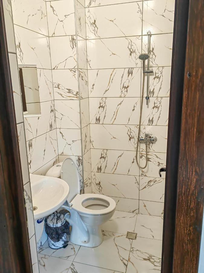 Rimovata Kashta Guest House Lesjten Exteriör bild